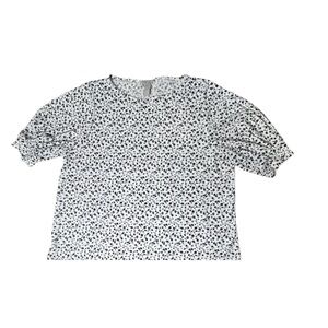 H&M White and Black Short Sleeve Tee with Floral Pattern